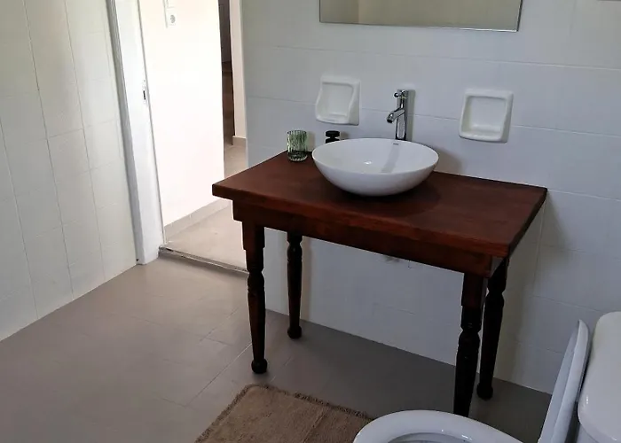 Theoni's Kato Samikon