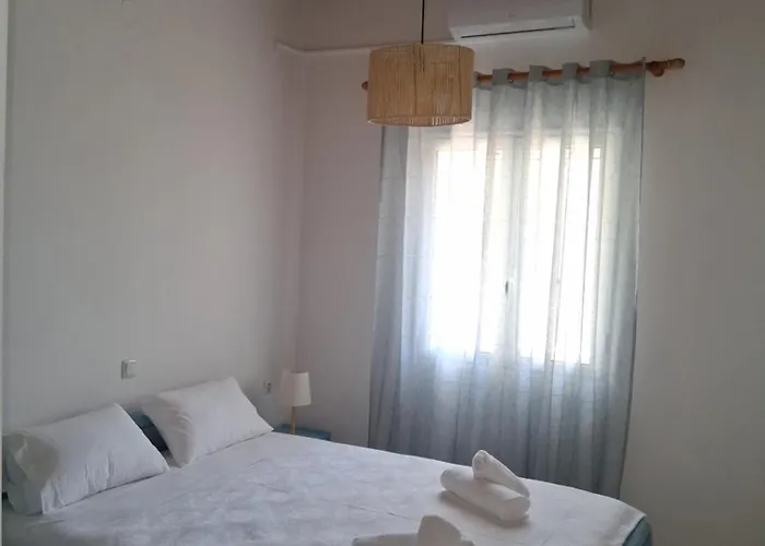 Daire Theoni's Kato Samikon